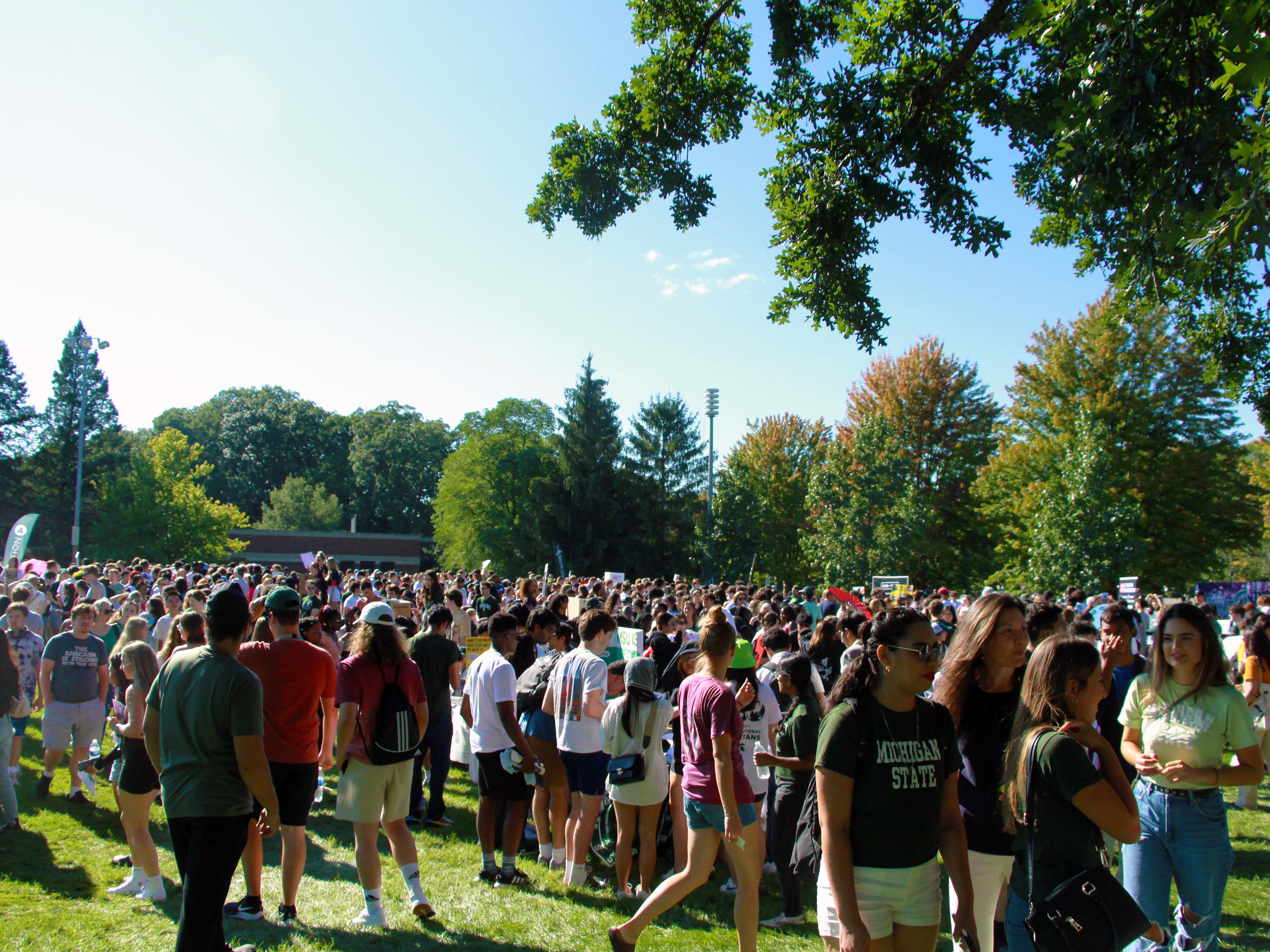 Students roaming IM East Field at Sparticipation